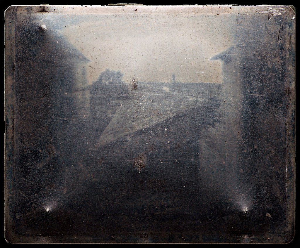A Photographic Accident That Captured Time (image credits: flickr)