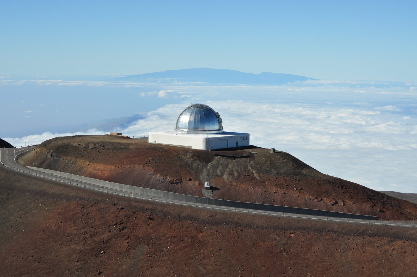 Infrared Astronomy: Seeing Through Cosmic Dust (image credits: wikimedia)