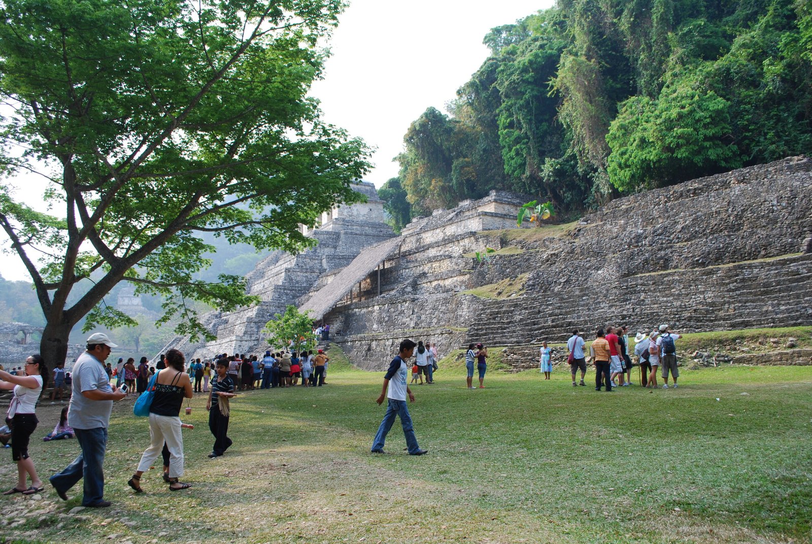 Comparing Royal Burials at Palenque (image credits: wikimedia)