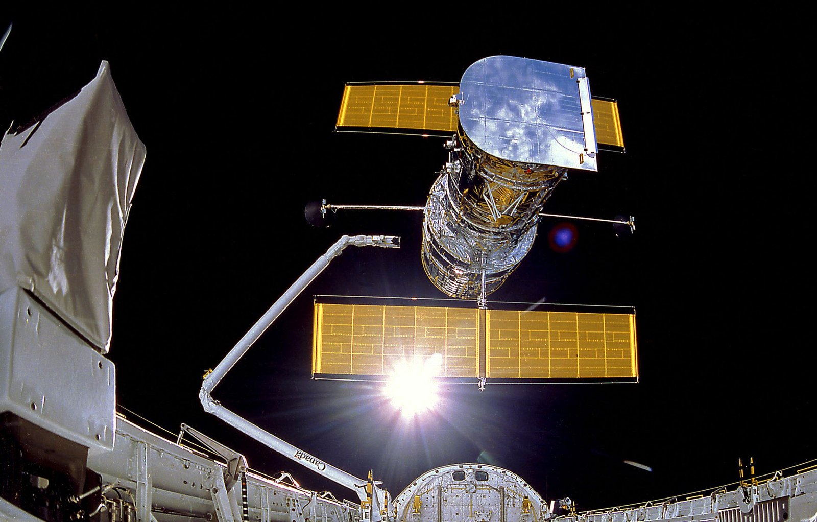 Stellar Birth and Death (image credits: By NASA/IMAX, Public domain, https://commons.wikimedia.org/w/index.php?curid=6061254)