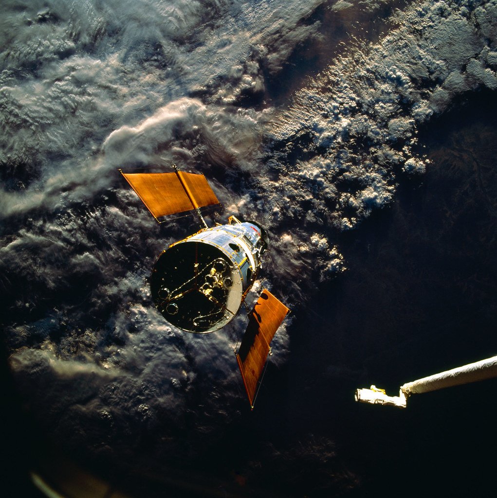 Technology That Pushes Boundaries (image credits: flickr)