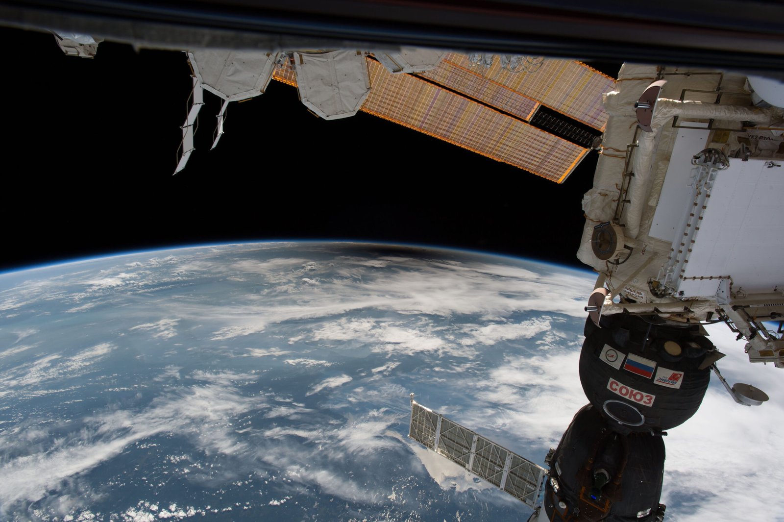 International Space Station: A Solar Power Testing Ground (image credits: wikimedia)