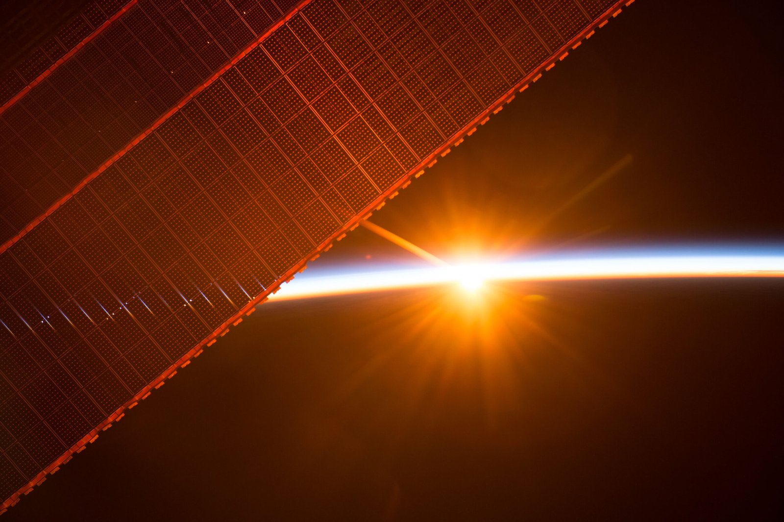 Wireless Power Transfer: From Space to Earth (image credits: wikimedia)