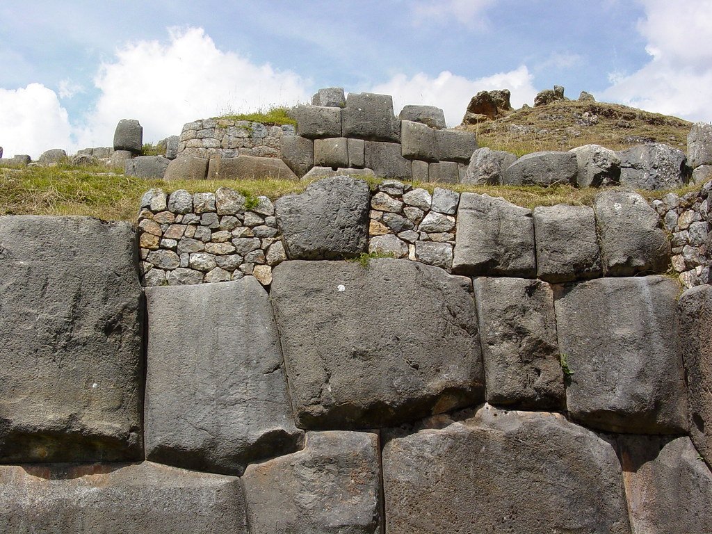 Earthquake Resistance Through Design (image credits: flickr)