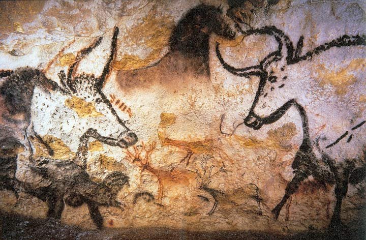 The Hall of Bulls, Up Close (image credits: wikimedia)