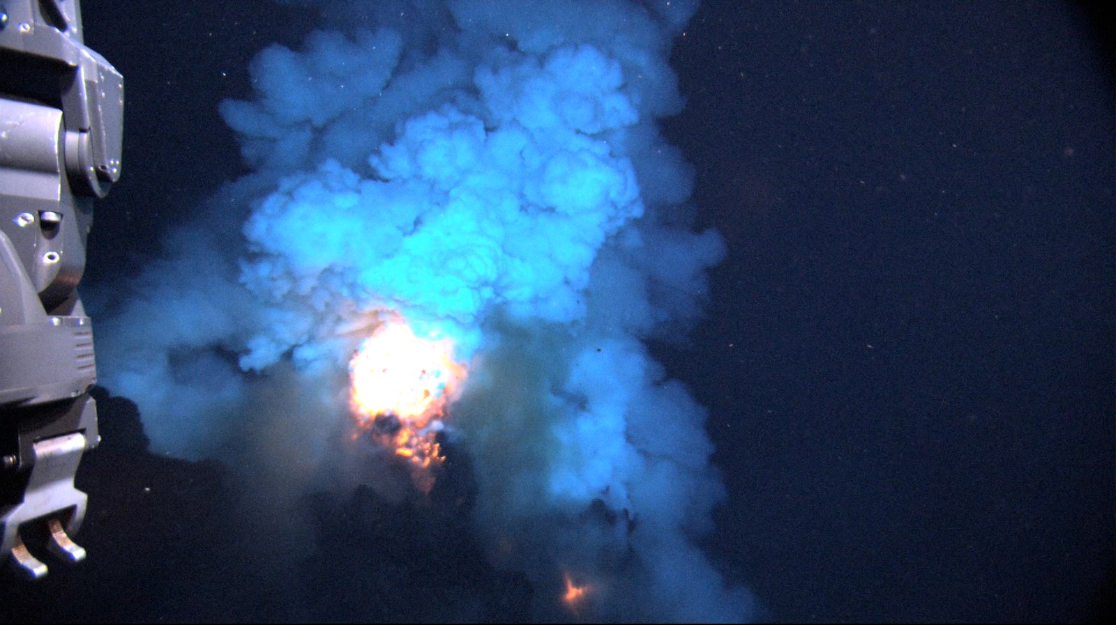 Earth’s Internal Faucet (image credits: wikimedia)