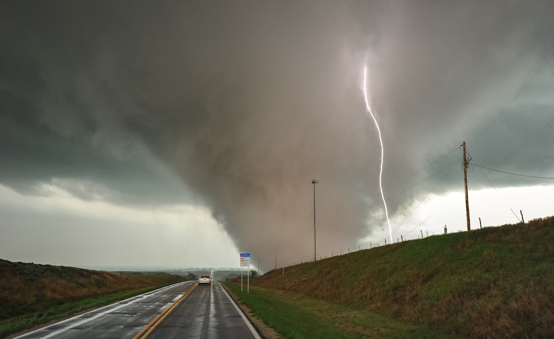 The 1925 Tri-State Tornado That Rewrote History (image credits: unsplash)