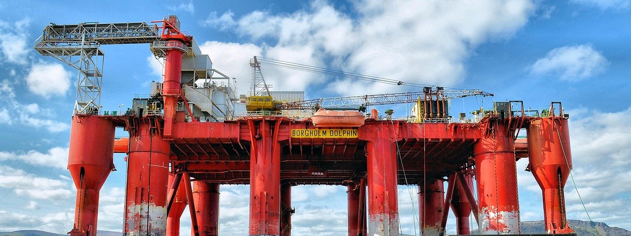 Oil, Gas, and the Underground Exodus (image credits: pixabay)