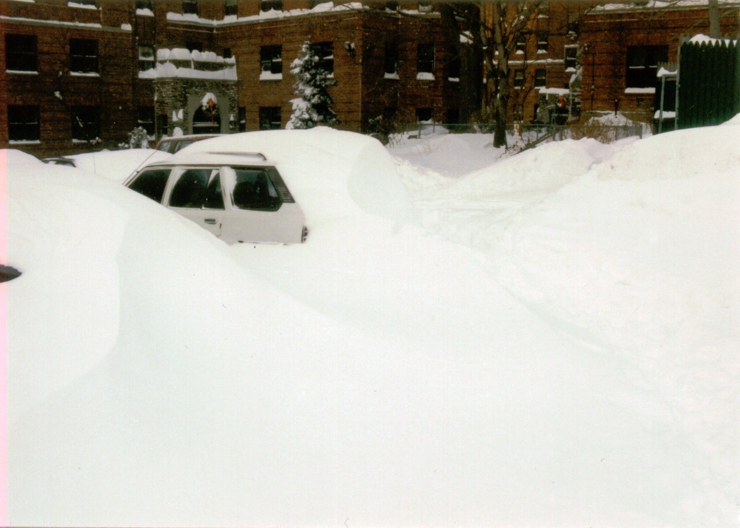 The Blizzard of '96 (image credits: Flickr: Snow storm Yonkers Jan 1996 03, CC BY 2.0, https://commons.wikimedia.org/w/index.php?curid=26178525)