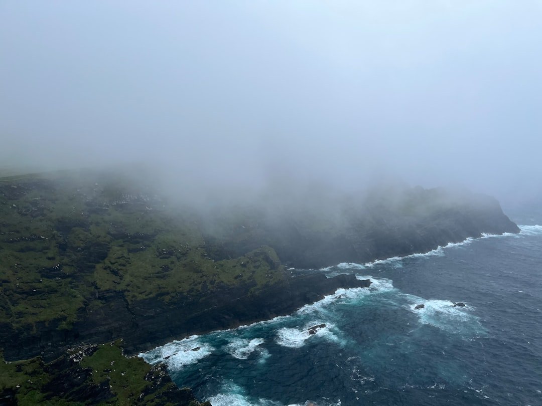 Temperature Inversion Layer: Hawaii's Weather Ceiling (image credits: unsplash)