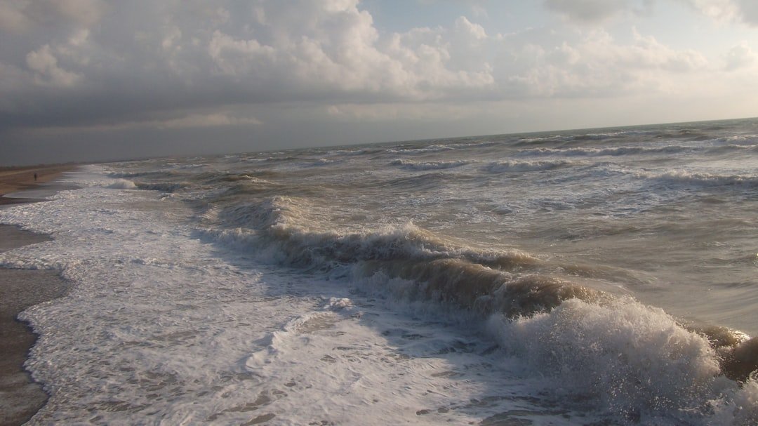 Steering Winds and the Unforgiving Coastline (image credits: unsplash)