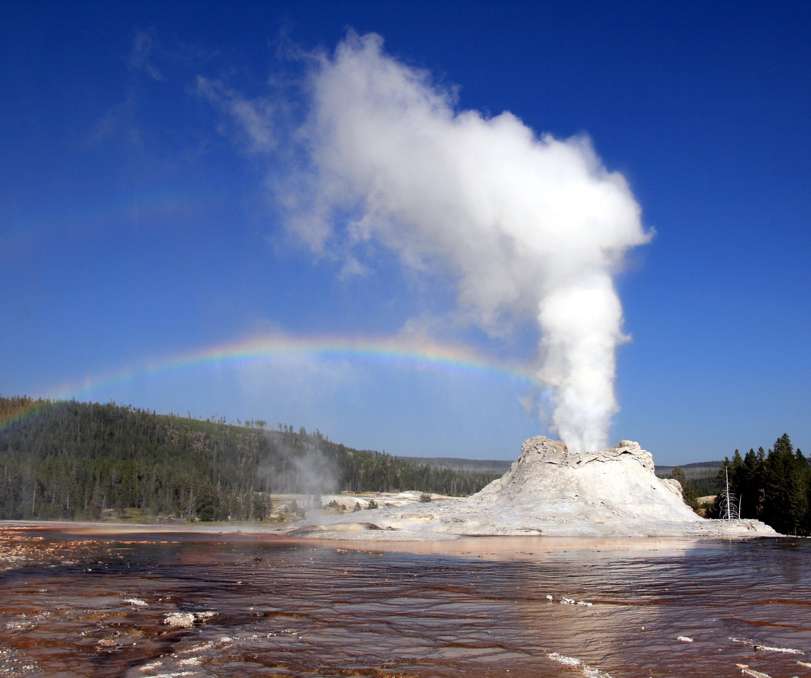 The Catastrophic Impact of a Yellowstone Eruption (image credits: wikimedia)
