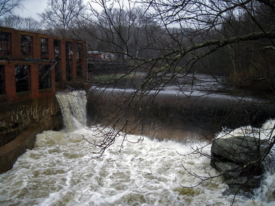 California's Aging Infrastructure Meets Modern Storms (image credits: flickr)