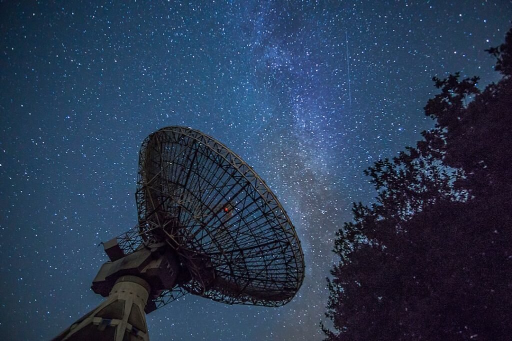 These Signals From Deep Space Keep Repeating Without Explanation