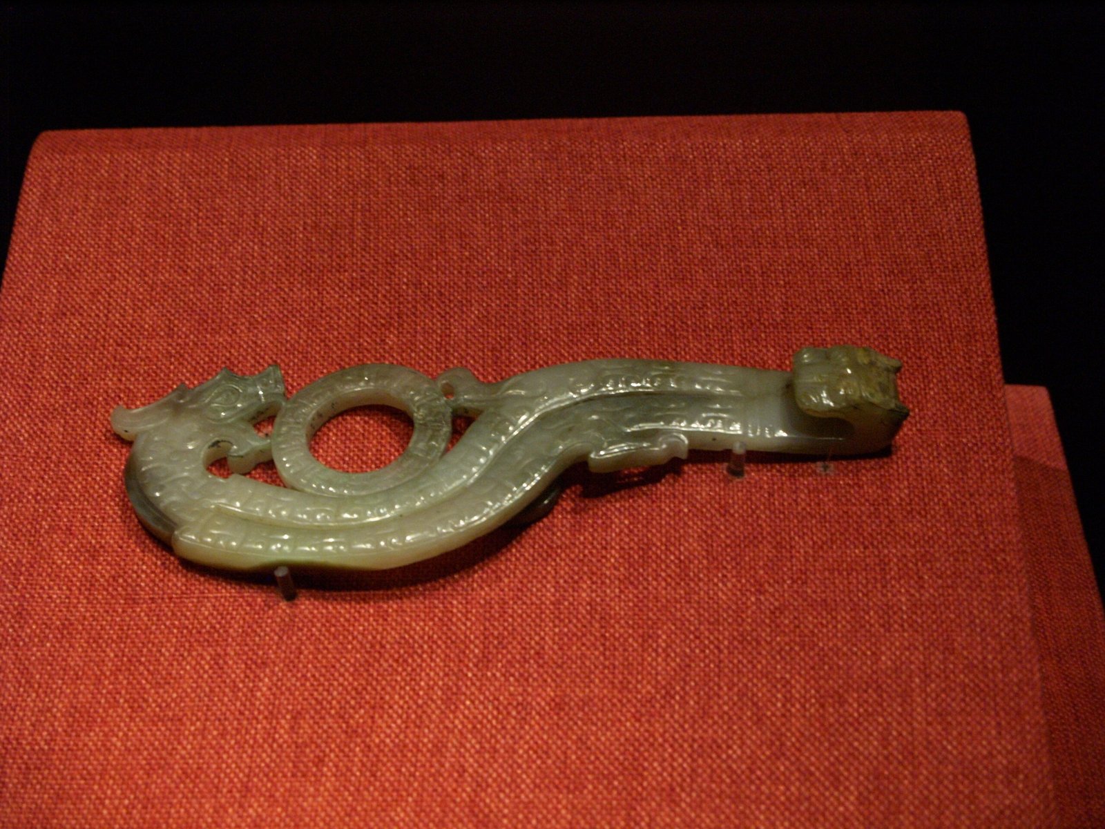 Chinese Jade Dragons Challenge Stone Age Assumptions (image credits: wikimedia)