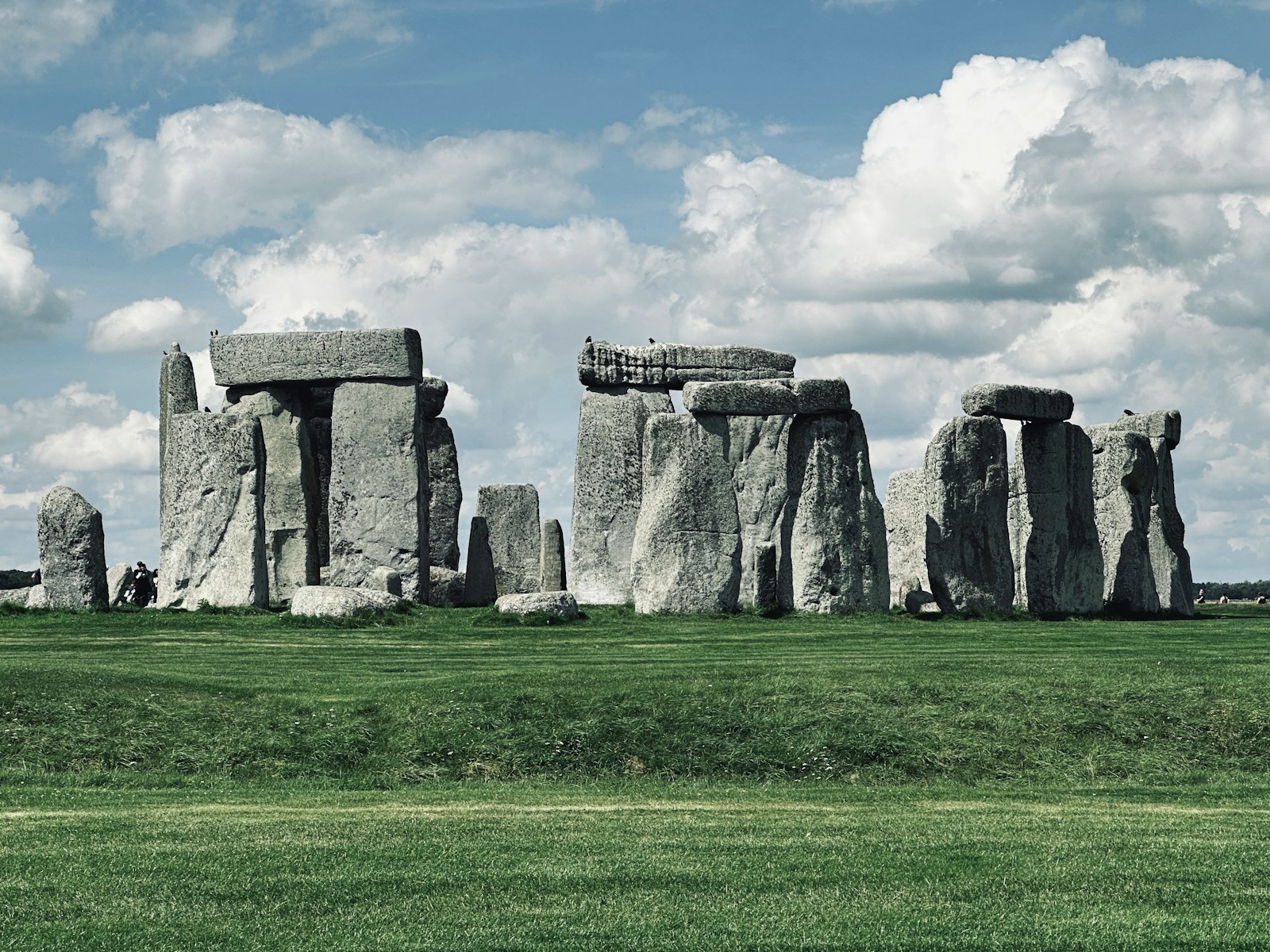 6 Ancient Sites That Align Perfectly With Celestial Events