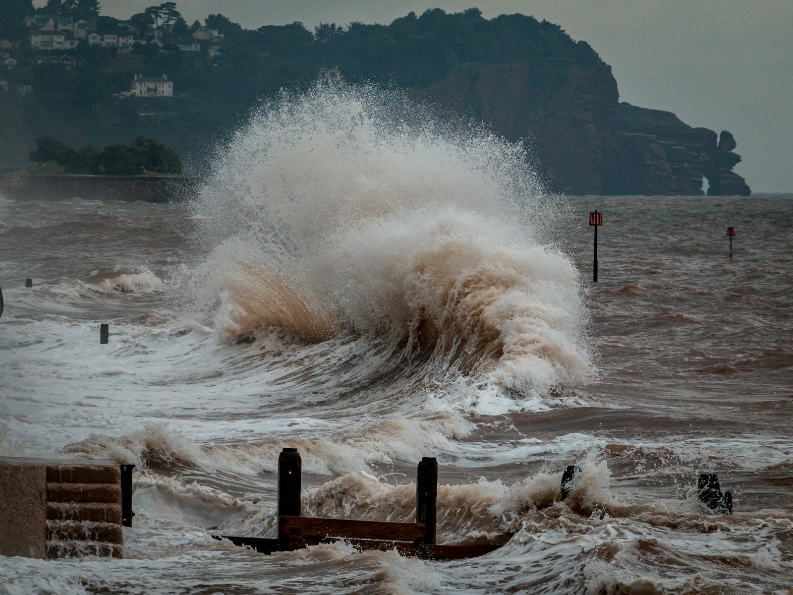 11 Storm Surges That Reshaped North Carolina’s Coastline