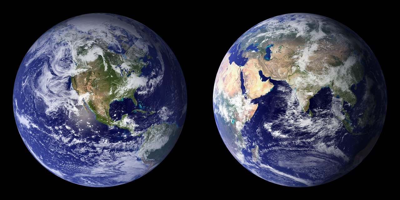 Gravitational Effects and the Illusion of Weight Changes (image credits: pixabay)