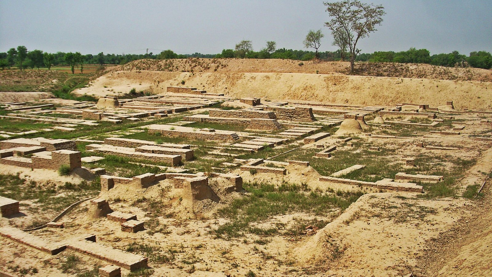 The Indus Valley Settlement of Harappa (image credits: wikimedia)