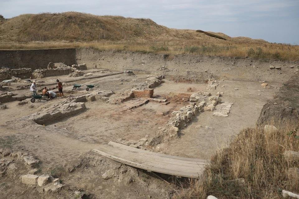 The Ancient Black Sea Port of Phanagoria (image credits: wikimedia)