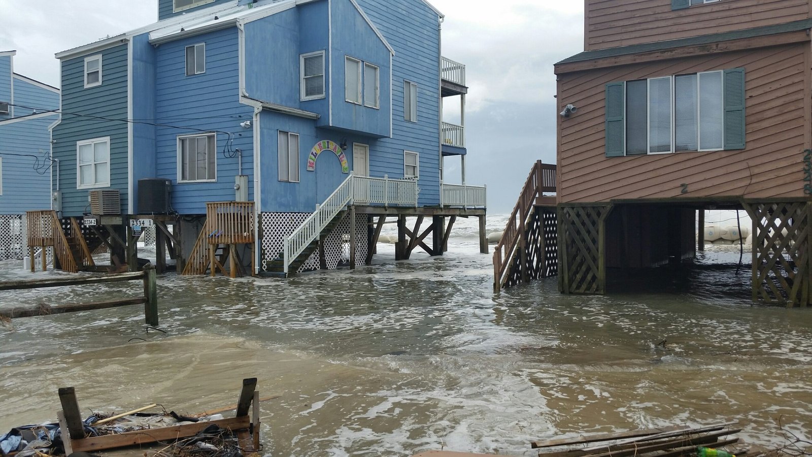 Coastal Communities on Borrowed Time (image credits: wikimedia)