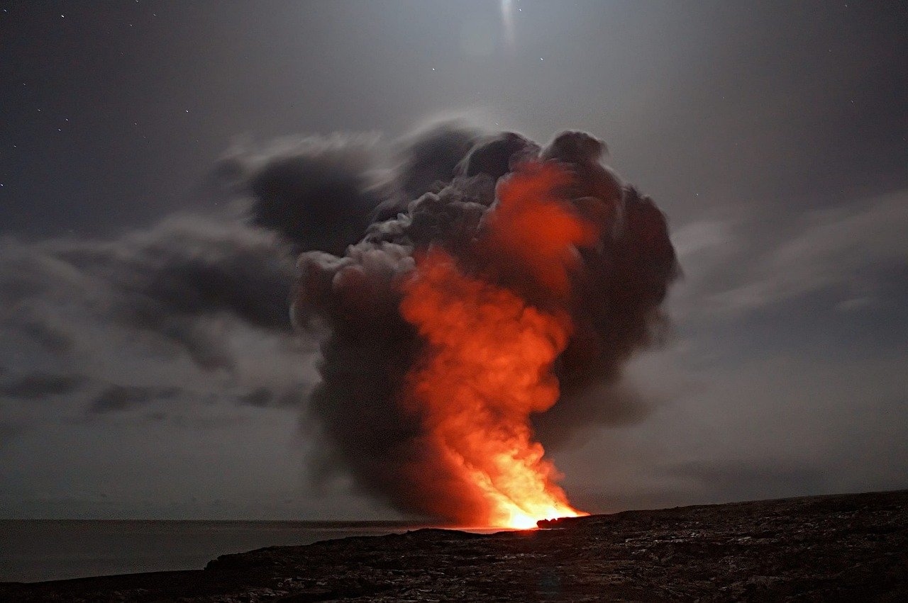 Modern Humans vs Ancient Eruptions: Are We More Vulnerable? (image credits: pixabay)
