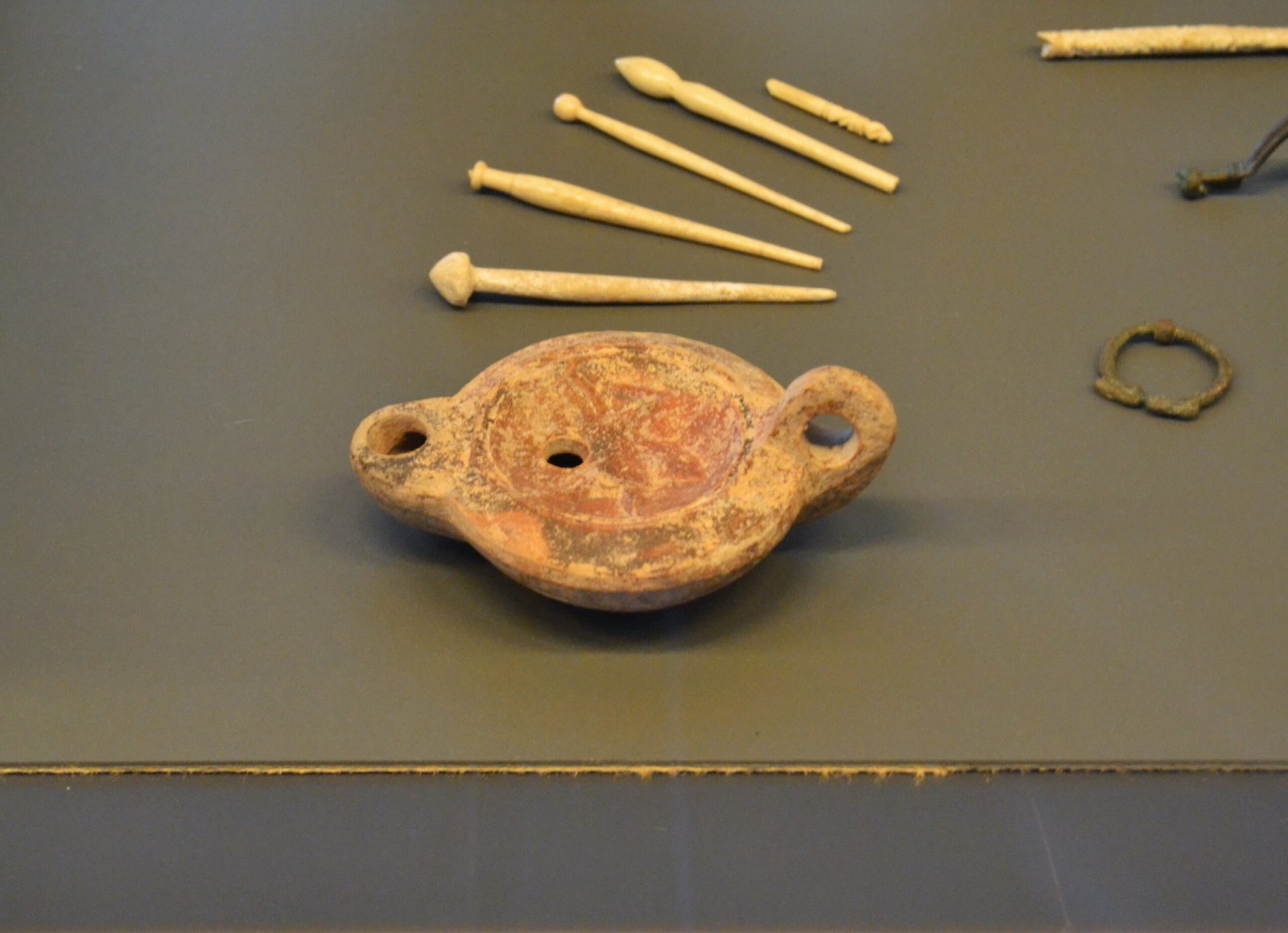 Ancient Tool Technology Reveals Survival Strategies (image credits: wikimedia)