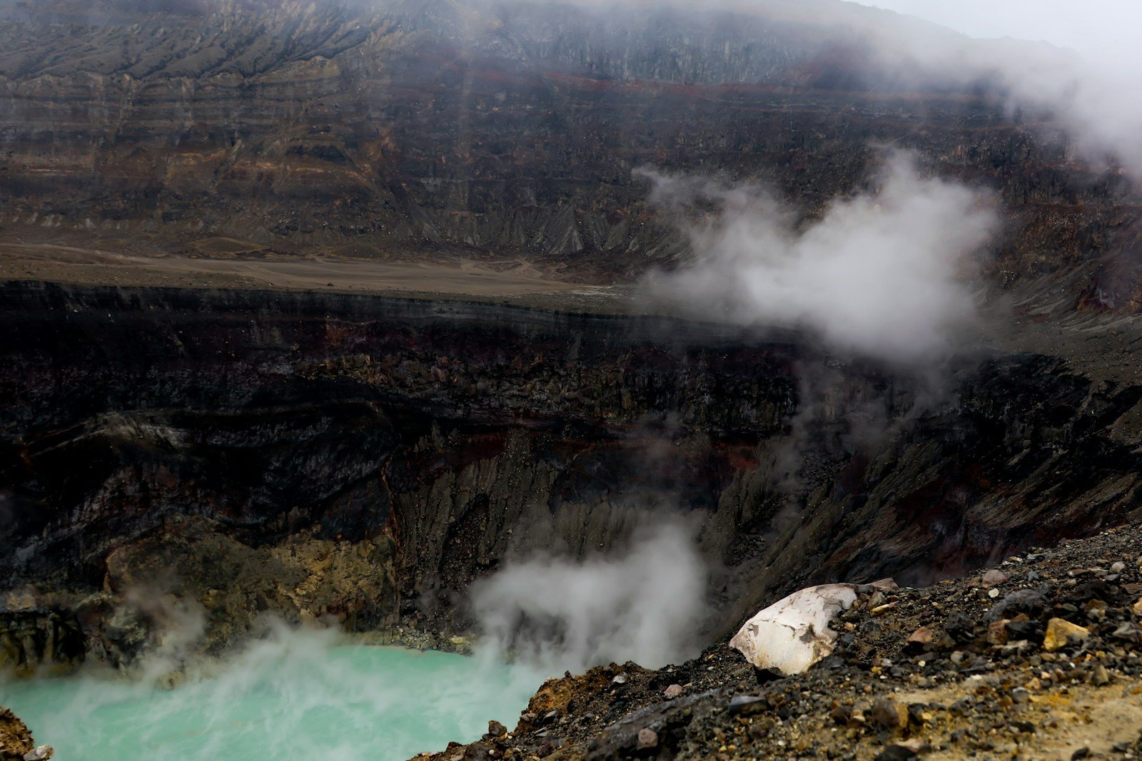 The Ocean’s Deepest Volcano Just Erupted – And No One Saw It