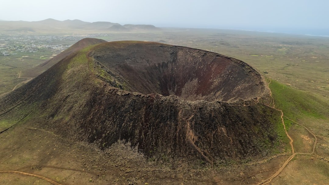 7 U.S. Meteor Craters You Can Visit (And What They Teach Us)