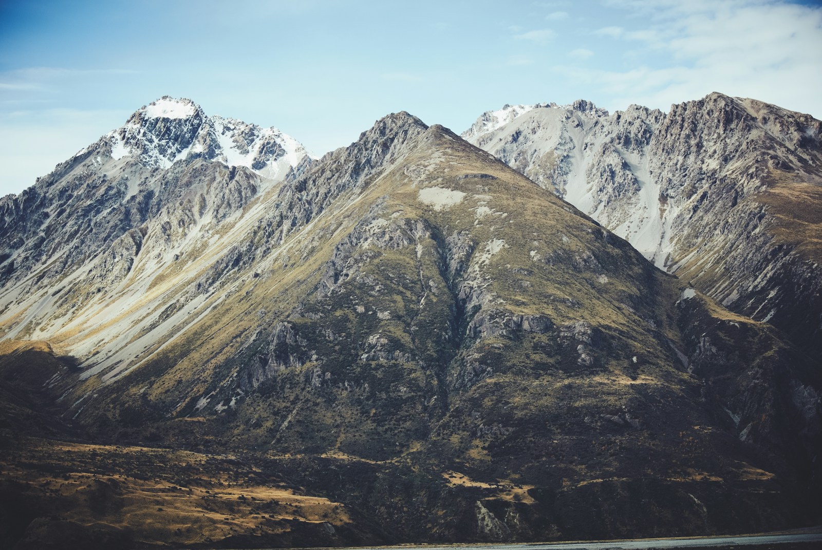 The Mountain That Emits a Natural Hum Scientists Can’t Explain