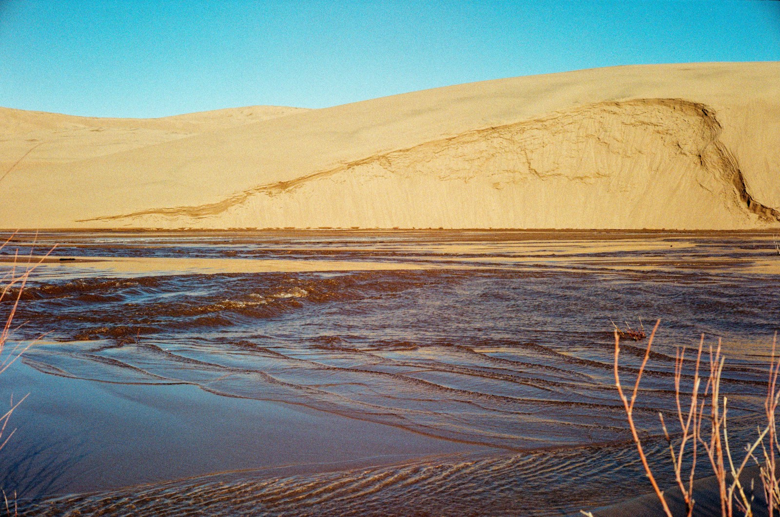 How Ancient Rivers Still Flow Beneath the Sahara Desert