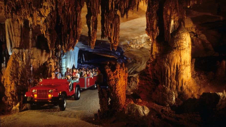9 American Caves With Life Evolving in Isolation