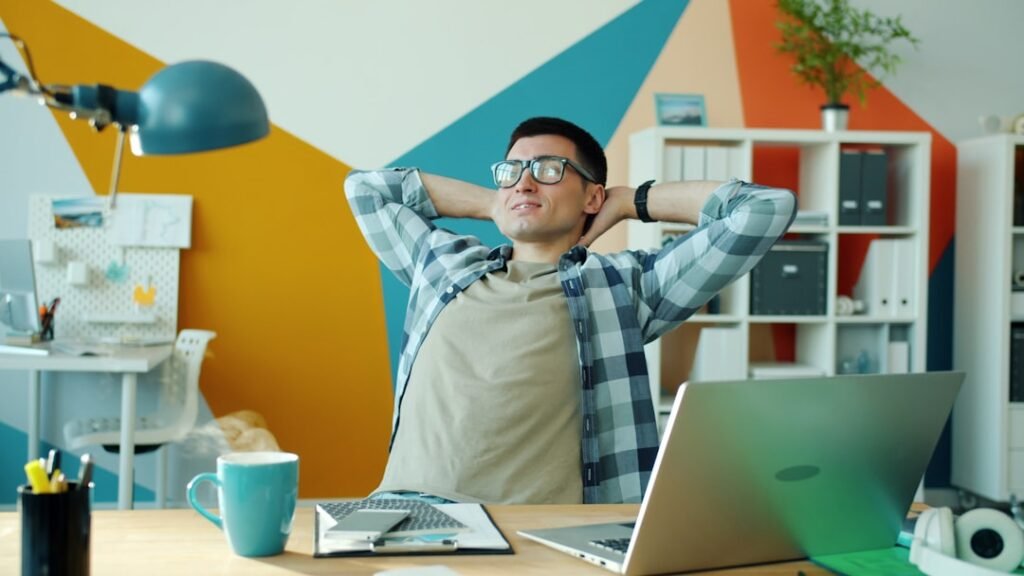 What Does It Mean When Someone Puts Their Hands Behind Their Head?