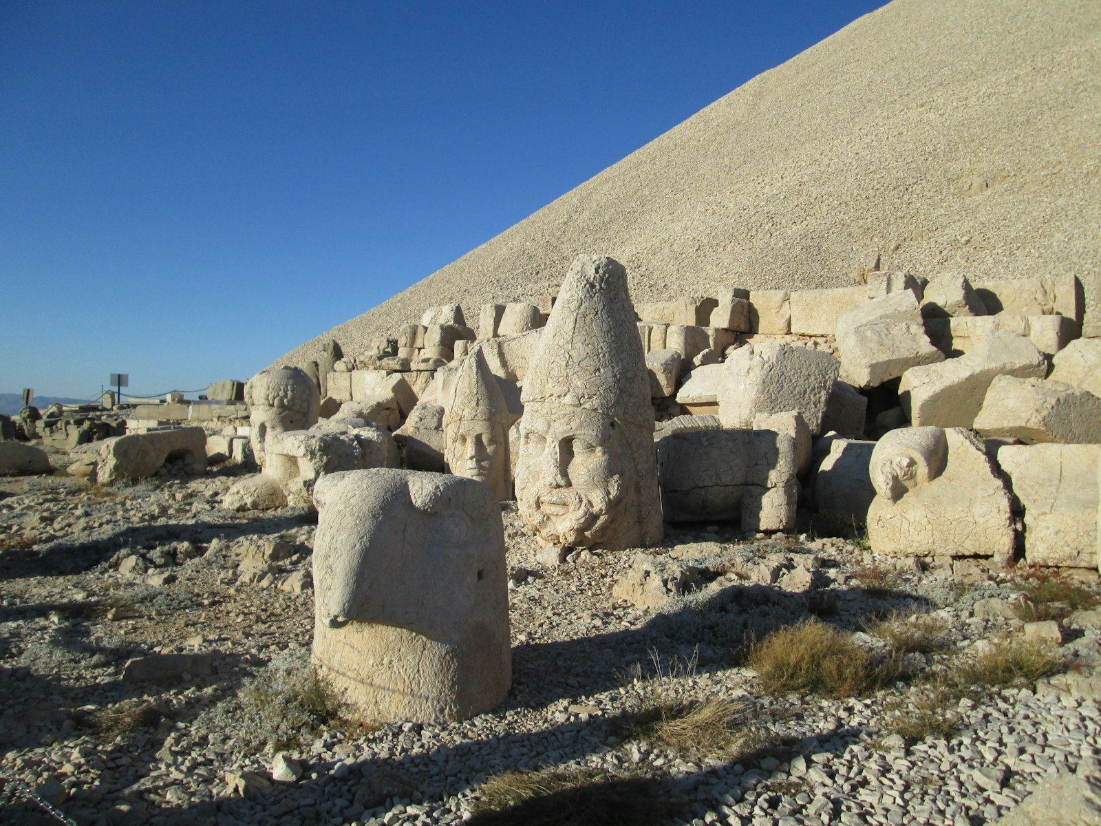 9 Ancient Monuments That Line Up Perfectly With the Stars