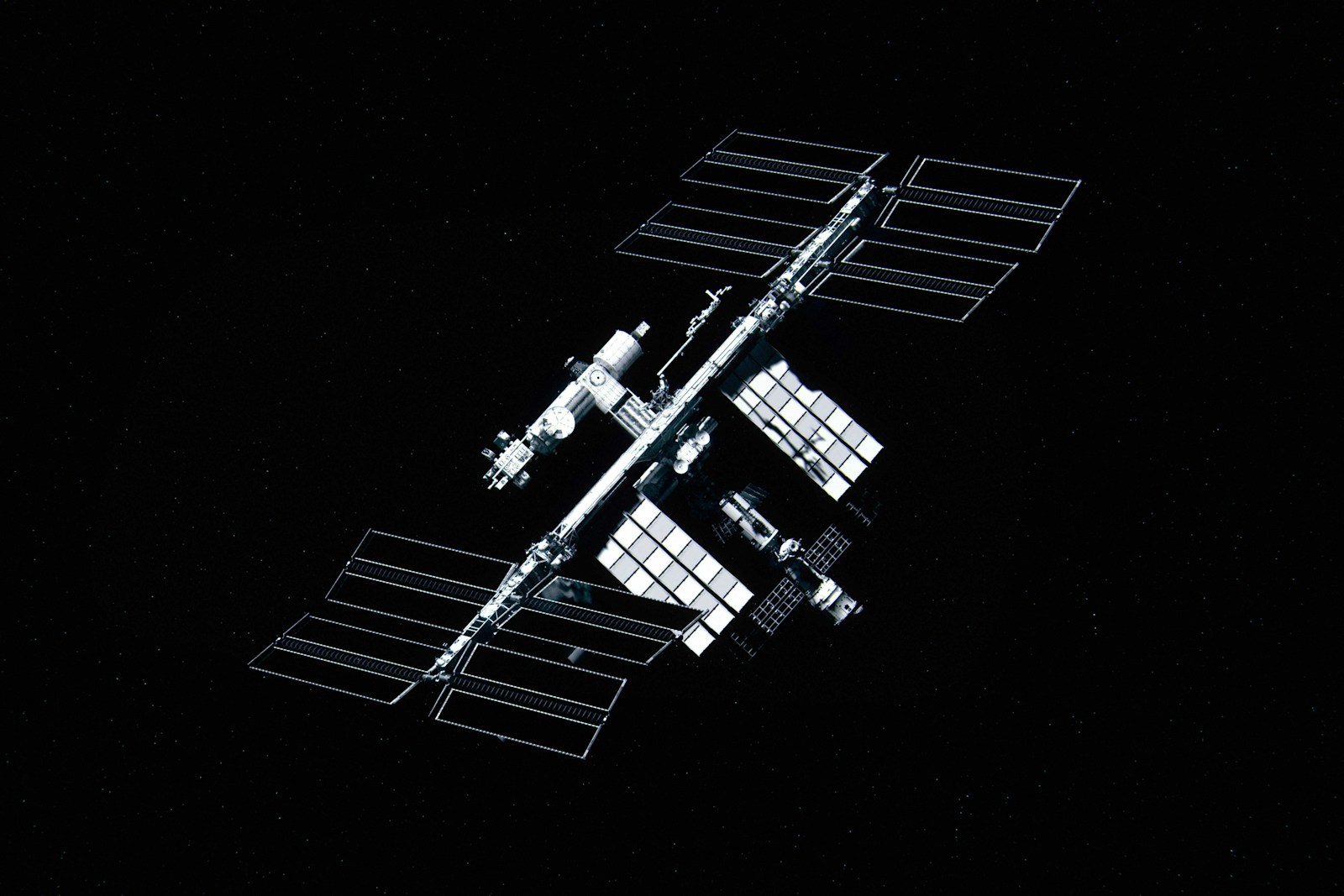 What Happens When Two Metals Touch Each Other In Space