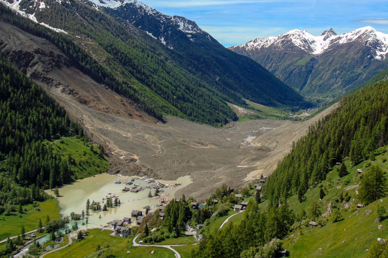 Alpine Warning Signs: Lessons From Switzerland’s 2025 Glacier Collapse