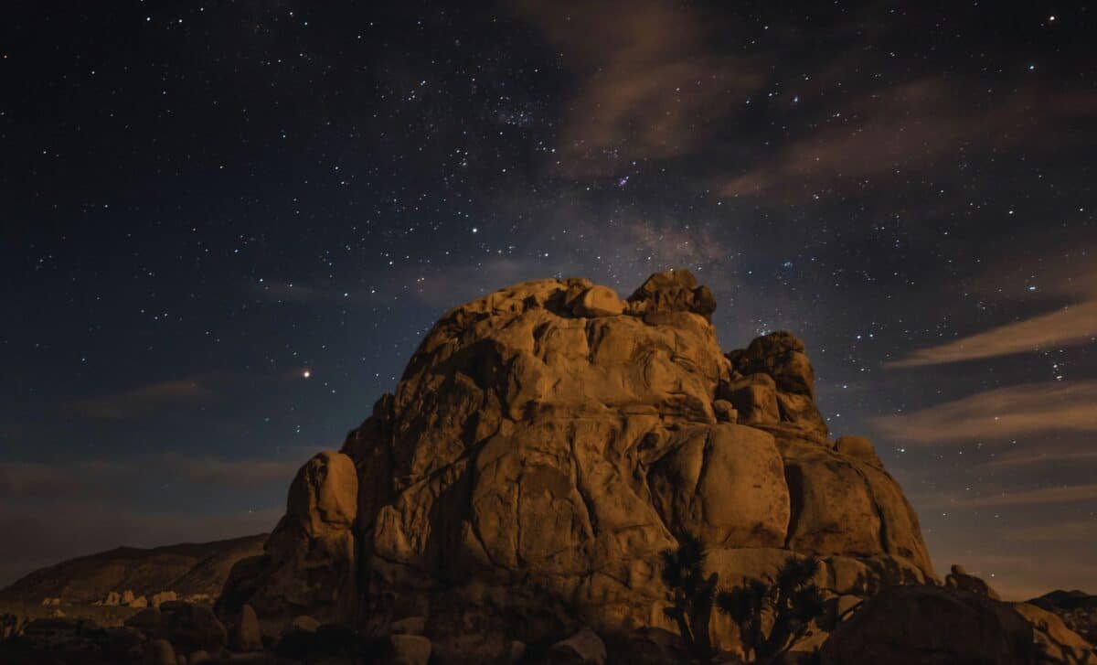 Winter Skies Promise Triple Full Moons and Stunning Planetary Alignments in 2026