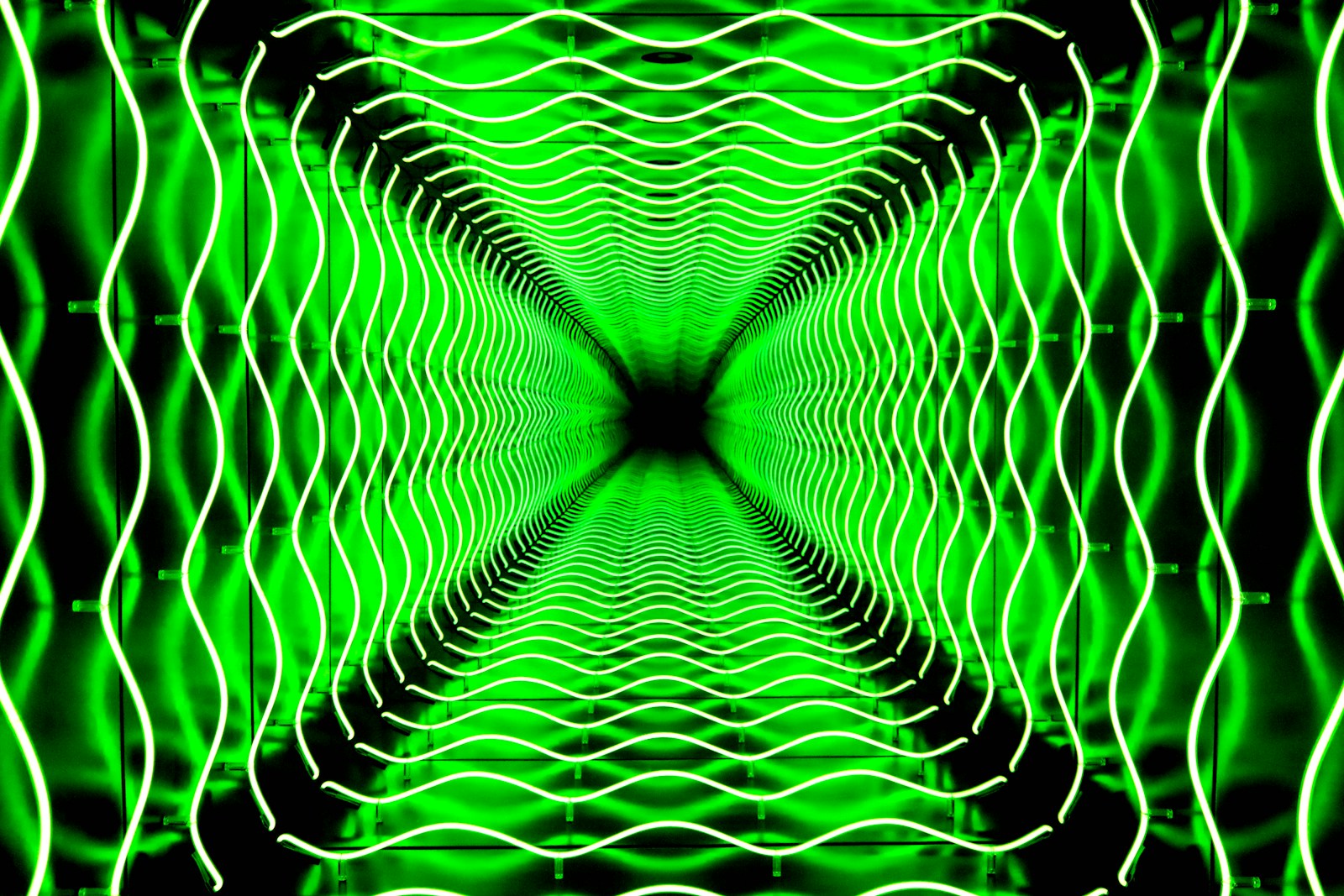 Quantum Entanglement: How Particles Billions of Miles Apart Communicate Instantly