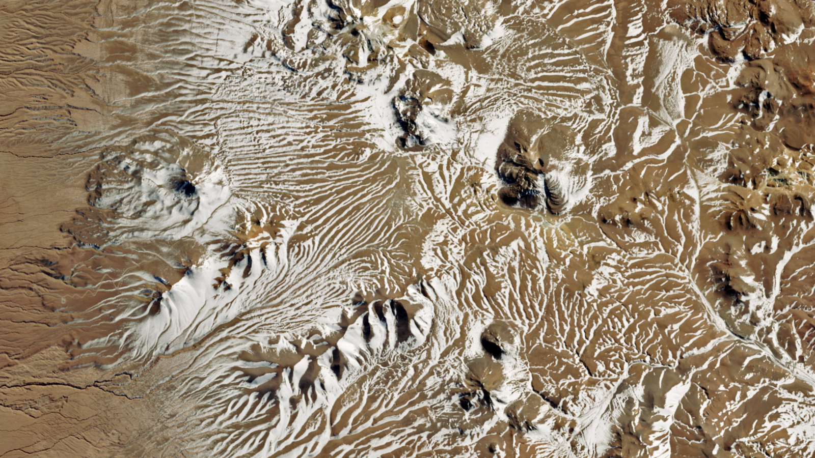 Snow in the World’s Driest Desert: A Rare Whiteout Shuts Down a Giant Space Telescope