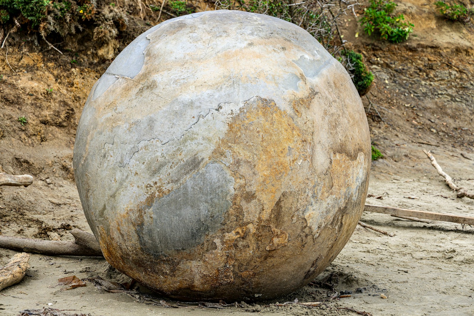 7 Mysterious Ancient Artifacts That Defy Modern Explanation