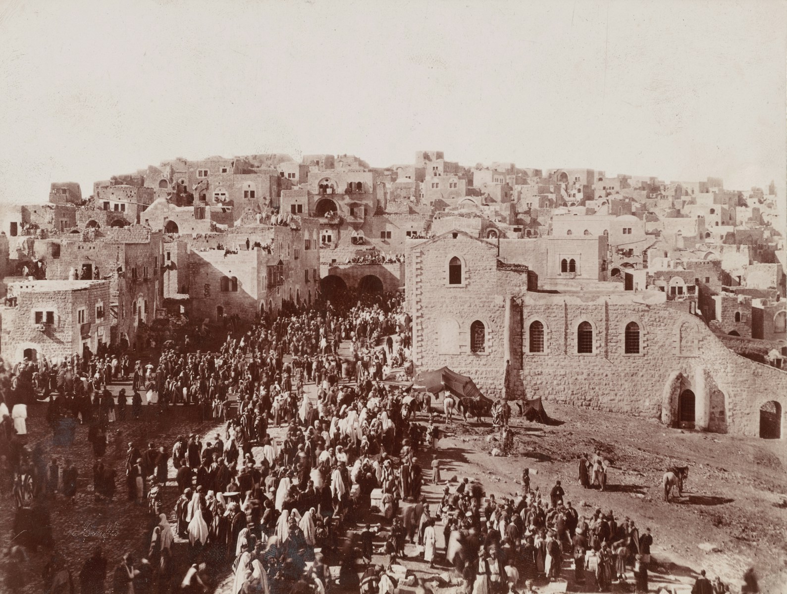 The Untold Stories Behind Iconic Historical Photographs