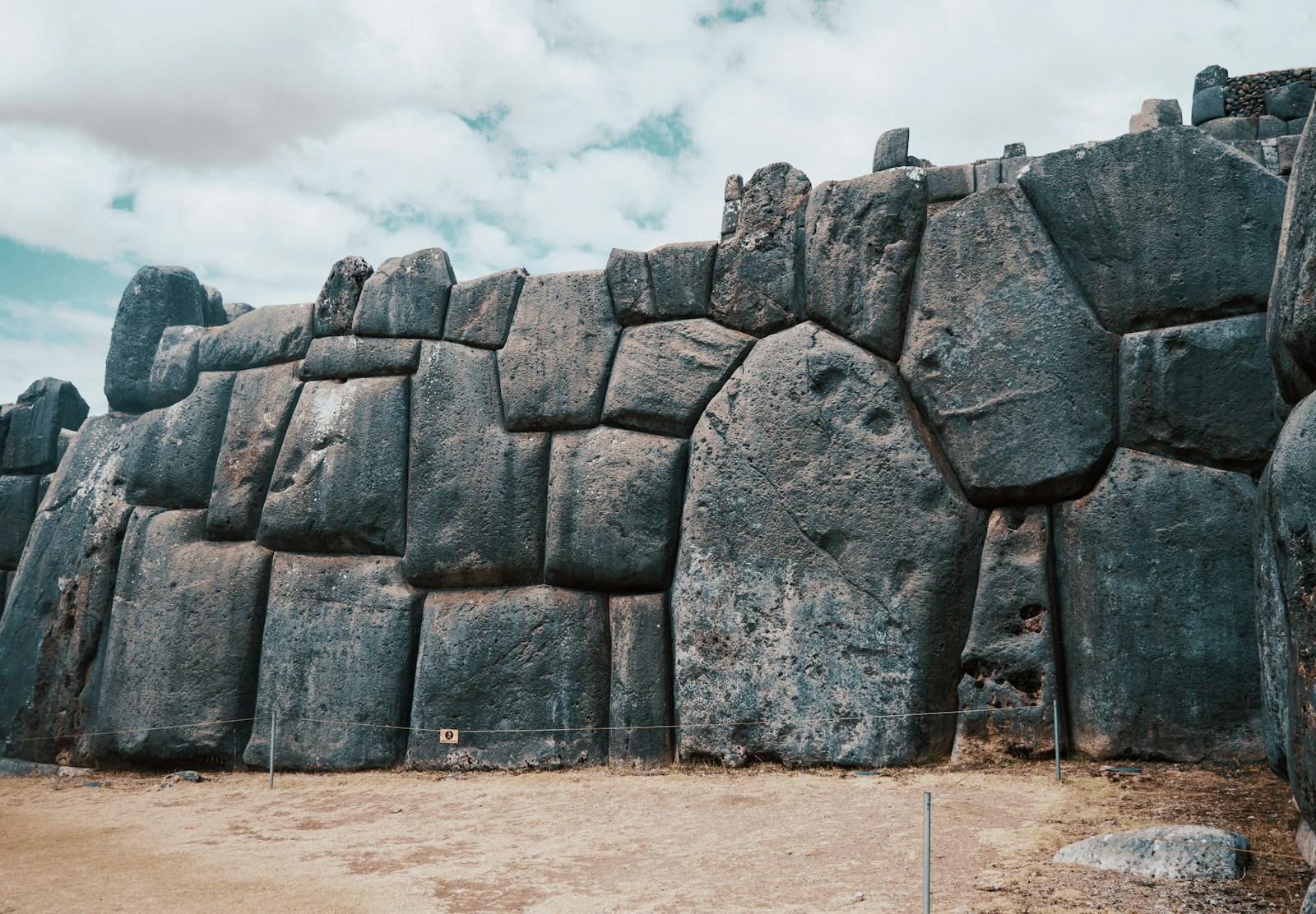10 Unexplained Ancient Structures That Defy Modern Engineering Logic