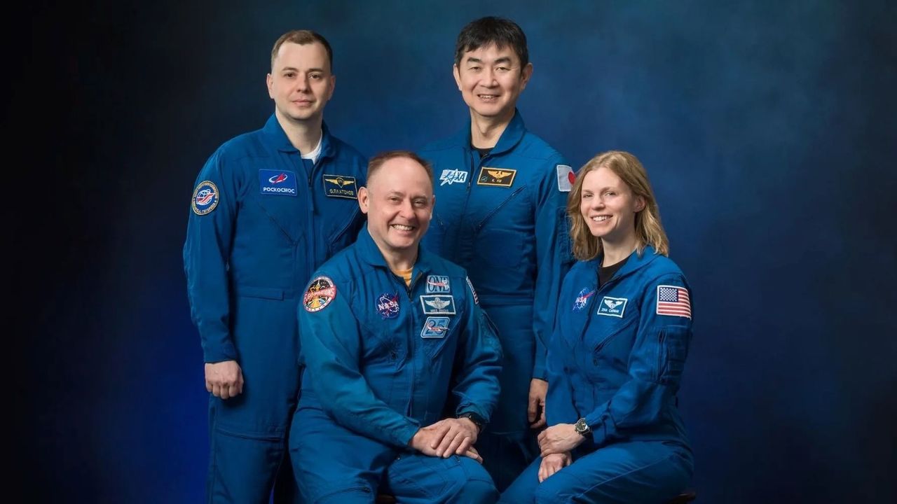 NASA Weighs Early Return for ISS Crew After Medical Setback