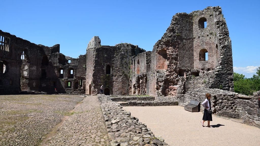 Ancient Engineers: 7 Astounding Structures Built With Unexplained Methods