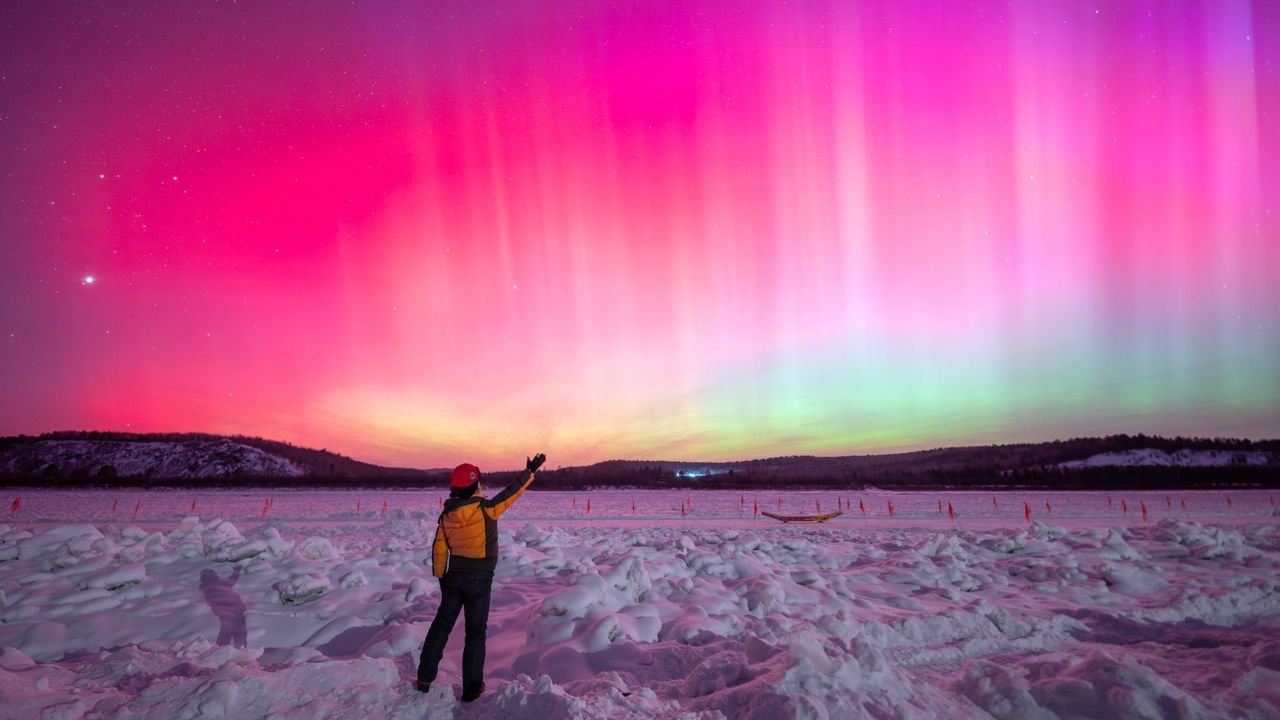 Global Aurora Phenomenon: G4 Geomagnetic Storm Captivates Skywatchers