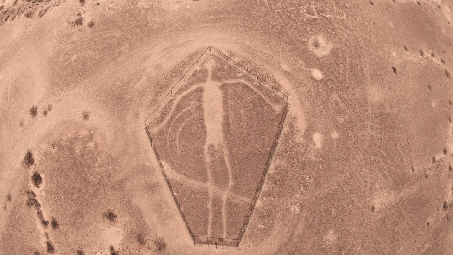 Mysterious Geoglyphs in the American Desert Hint at Unknown Ancient Cultures and Purposes