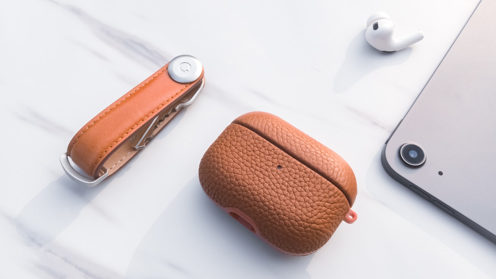 Everyday Objects Contain Hidden Scientific Principles That Astound Experts