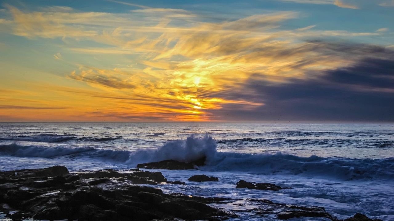 How Ancient Mariners Navigated Using Sounds of the Sea