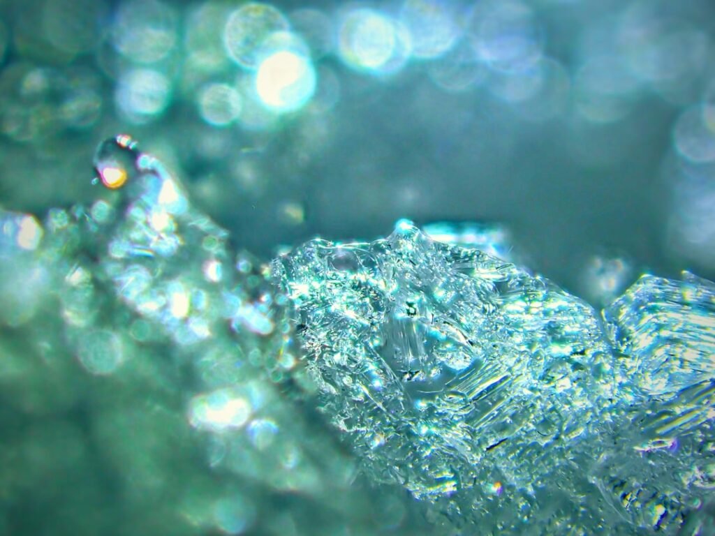 Frozen hydrogen cyanide crystals may have helped spark early chemistry for life