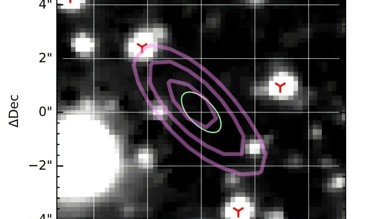 Astronomers Detect Strange New Radio Signal Pulsing From Deep Space Every 44 Minutes